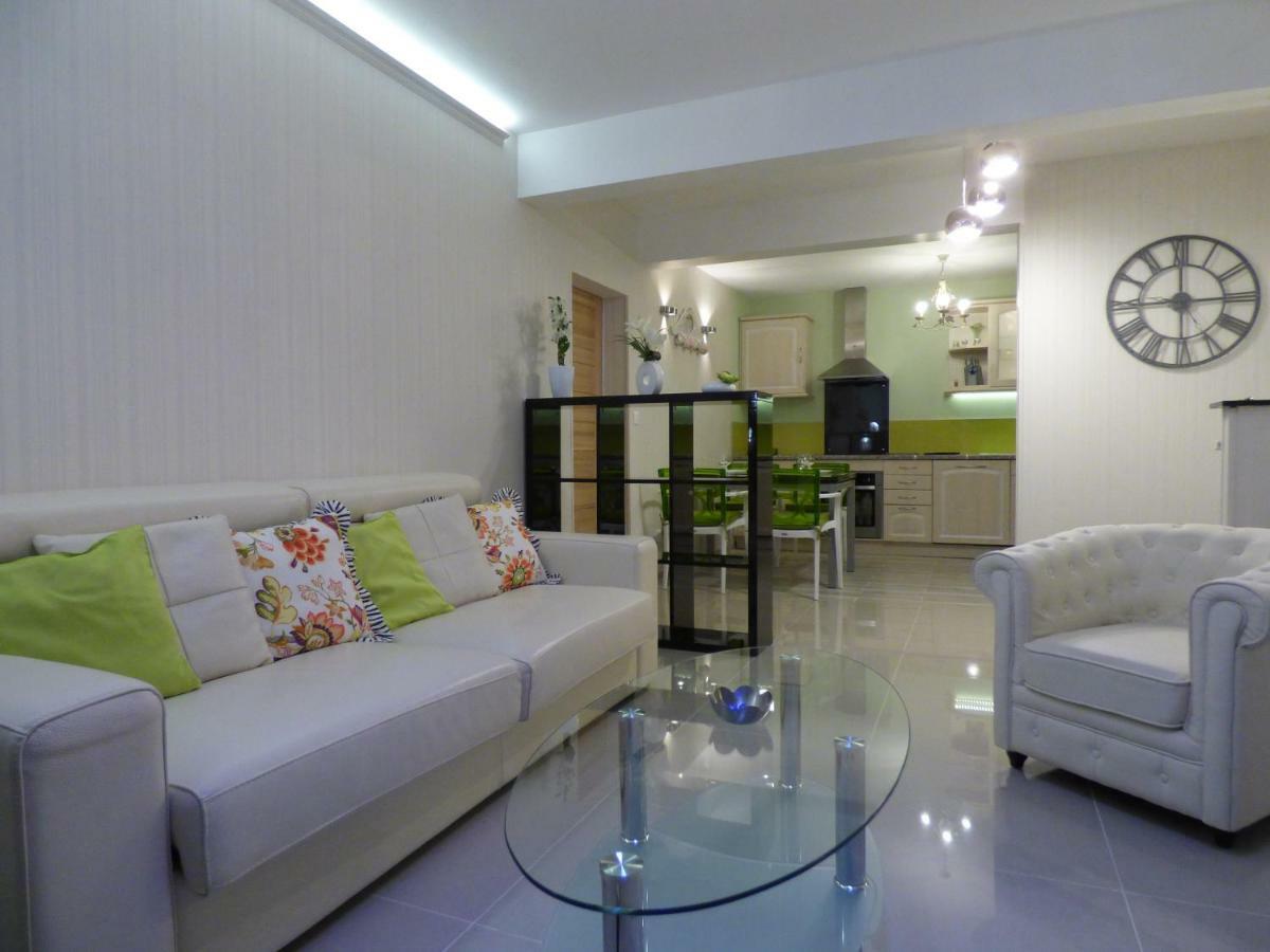 VILLA MAISON BLANCHE TULLE 1 à 4 personnes Extérieur photo