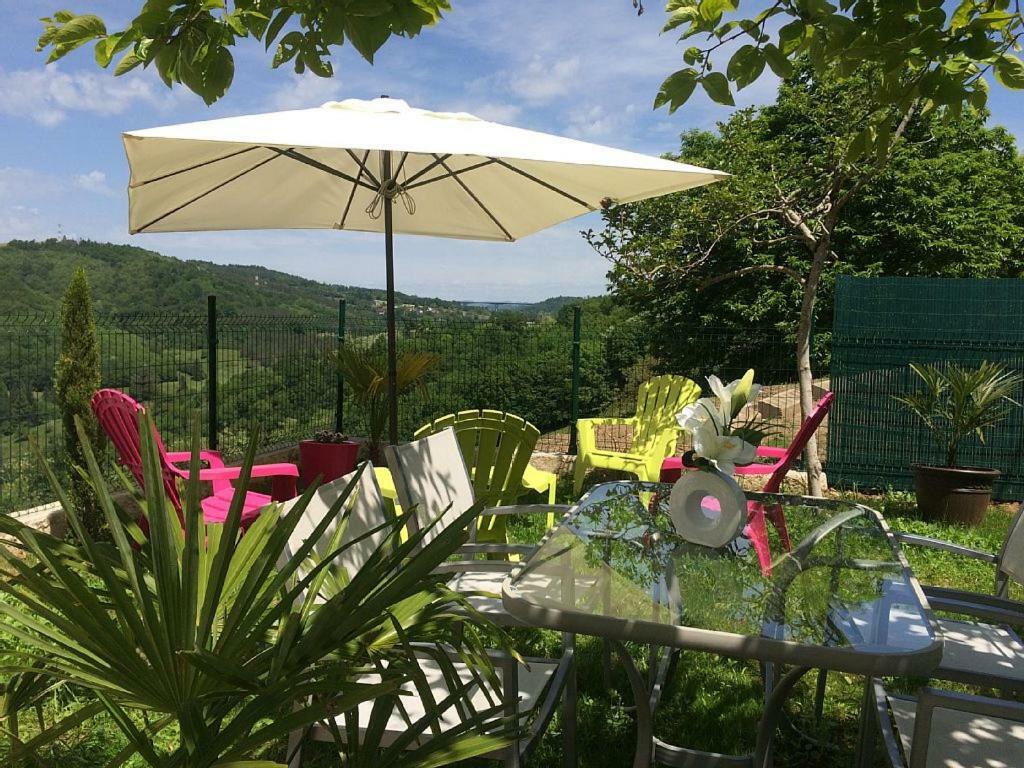 VILLA MAISON BLANCHE TULLE 1 à 4 personnes Extérieur photo