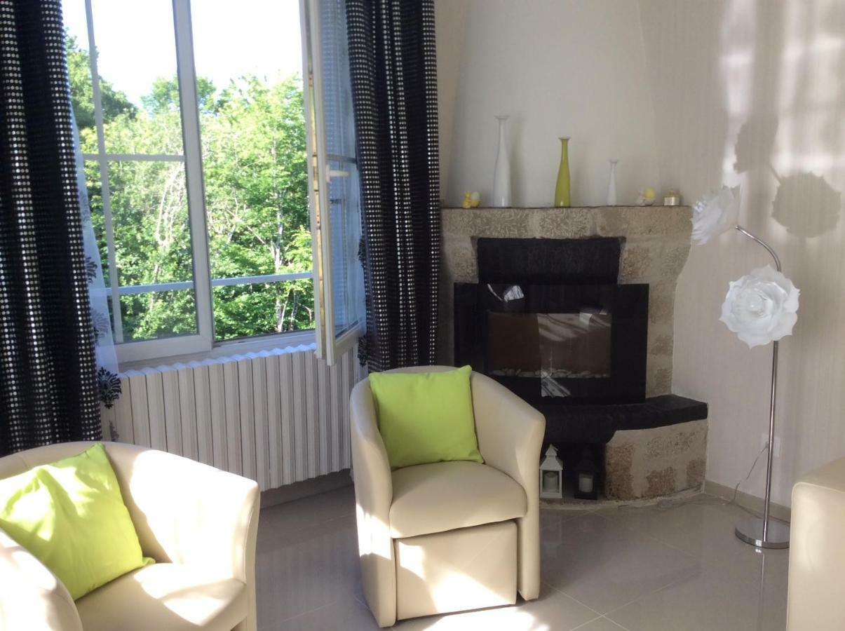 VILLA MAISON BLANCHE TULLE 1 à 4 personnes Extérieur photo